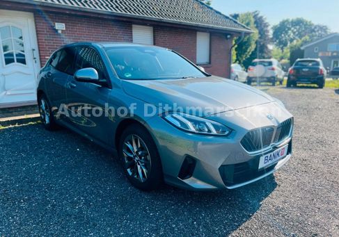 BMW 120, 2025