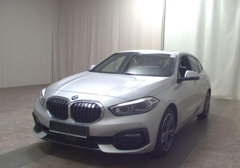 BMW 118, 2021