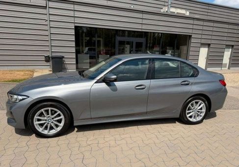 BMW 318, 2023