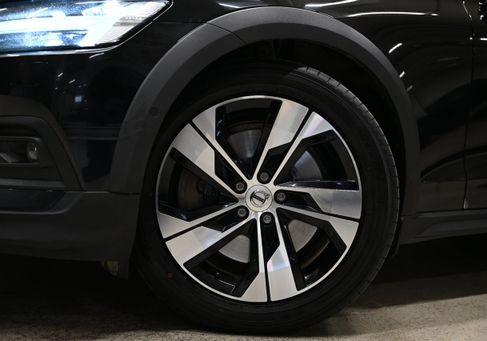 Volvo V60 Cross Country, 2021