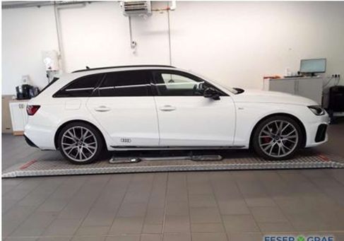 Audi A4, 2022