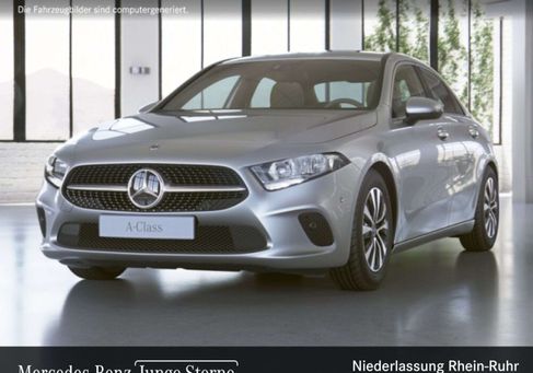 Mercedes-Benz A 180, 2022