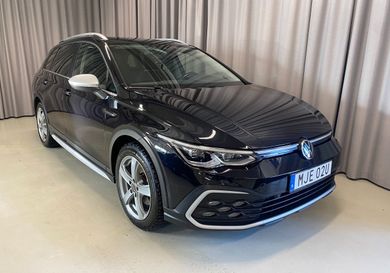 Volkswagen Golf, 2022