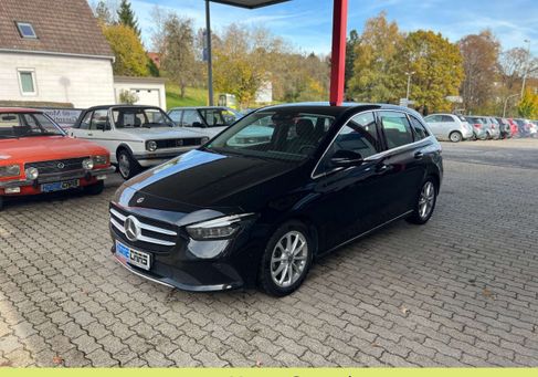 Mercedes-Benz B 200, 2021