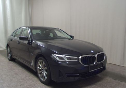BMW 545, 2021