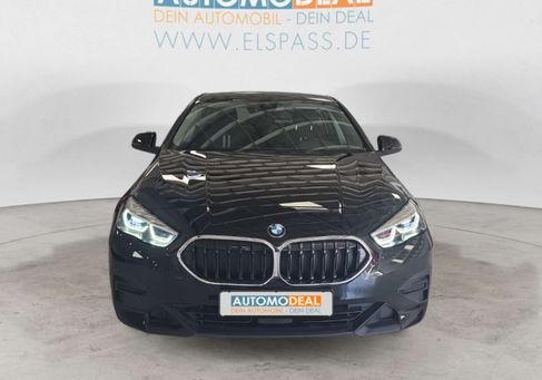 BMW 218, 2021 3
