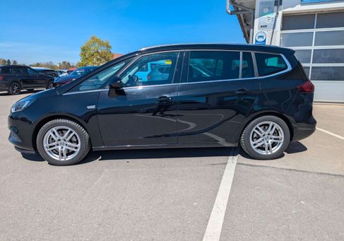 Opel Zafira, 2018