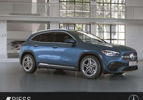 Mercedes-Benz GLA 180, 2021