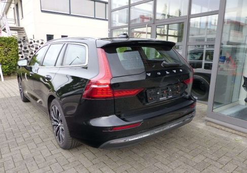 Volvo V60, 2022