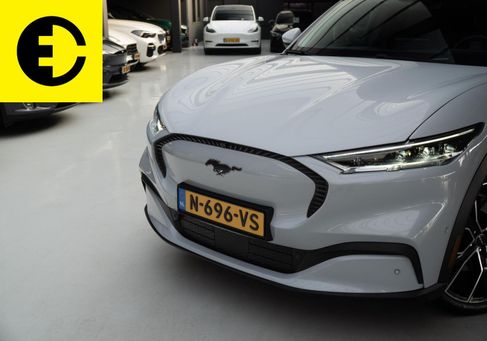 Ford Mustang Mach-E, 2022