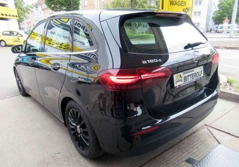 Mercedes-Benz B 180, 2023