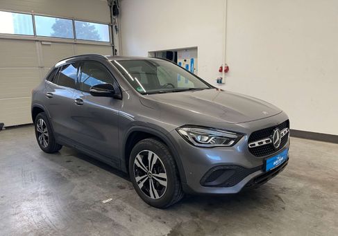 Mercedes-Benz GLA 220, 2021 3