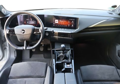 Opel Astra, 2024