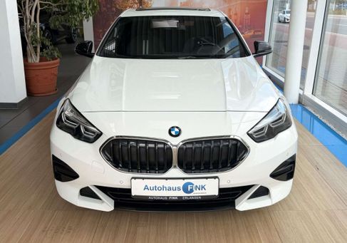 BMW 216, 2023 3