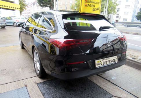 Mercedes-Benz CLA 180, 2024