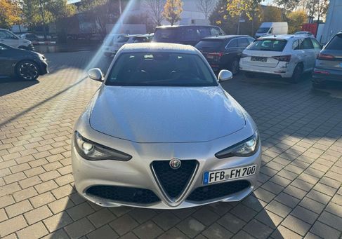 Alfa Romeo Giulia, 2017
