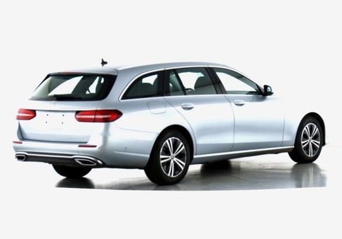 Mercedes-Benz E 220, 2022