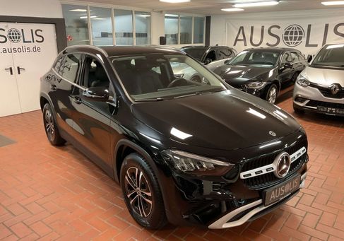 Mercedes-Benz GLA 180, 2023
