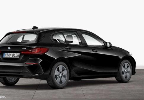 BMW 118, 2023