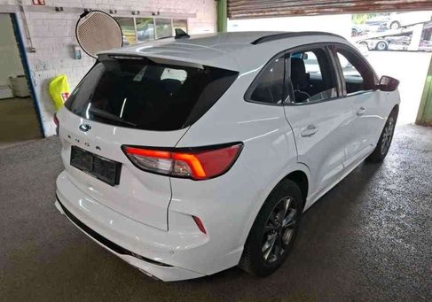 Ford Kuga, 2021