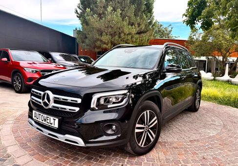 Mercedes-Benz GLB 200, 2022