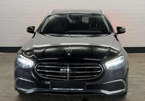 Mercedes-Benz E 220, 2023 2