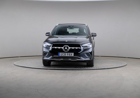 Mercedes-Benz GLA 250, 2021