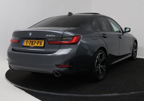 BMW 330, 2019 2