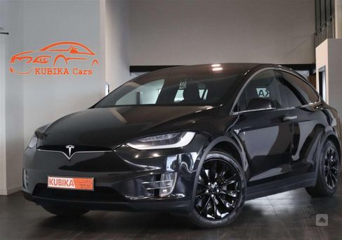 Tesla Model X, 2017