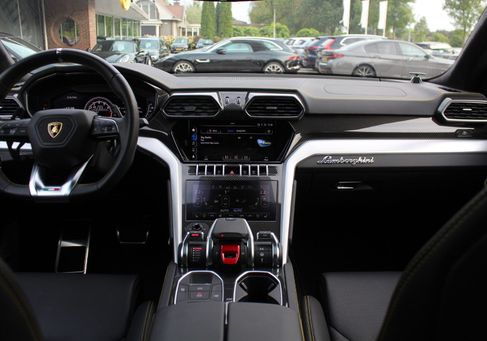 Lamborghini Urus, 2020