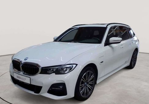 BMW 330, 2022 2
