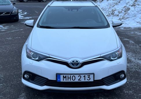Toyota Auris Touring Sports, 2016