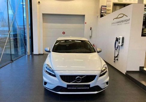 Volvo V40, 2020