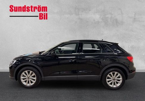 Audi Q3, 2023 2
