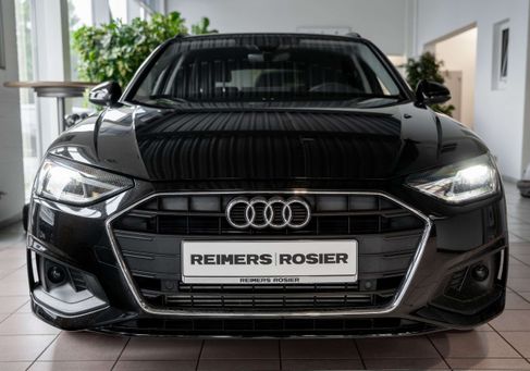 Audi A4, 2022