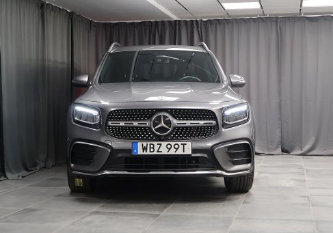 Mercedes-Benz GLB 200, 2025