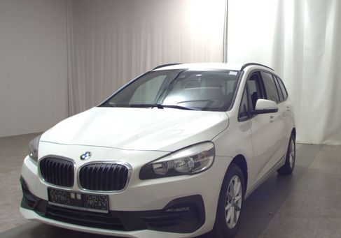 BMW 216, 2022 2