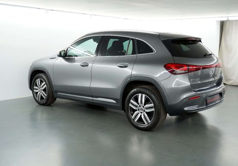 Mercedes-Benz EQA, 2021
