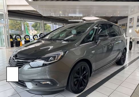 Opel Zafira, 2018
