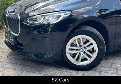 BMW 216, 2023