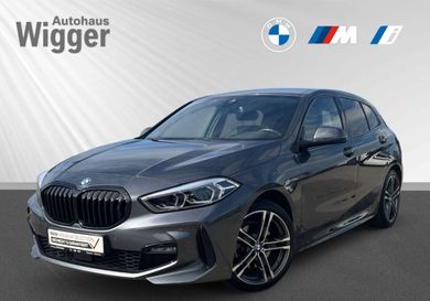 BMW 118, 2022