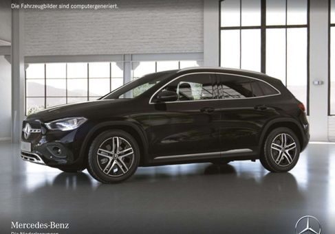 Mercedes-Benz GLA 200, 2023