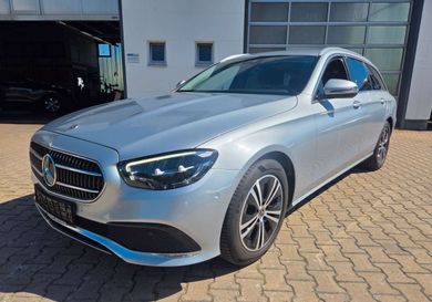 Mercedes-Benz E 200, 2022