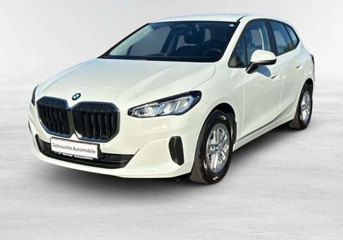 BMW 216, 2024