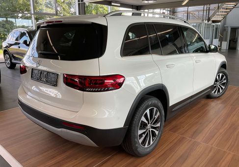 Mercedes-Benz GLB 180, 2023