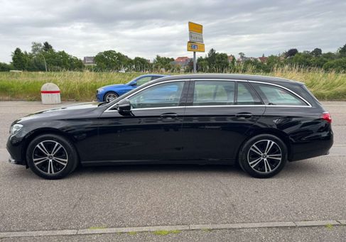 Mercedes-Benz E 220, 2023
