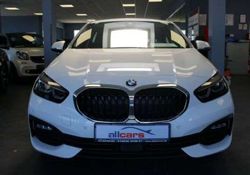BMW 118, 2022