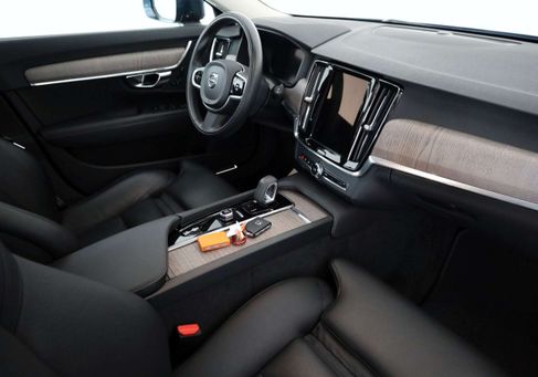 Volvo V90 Cross Country, 2021