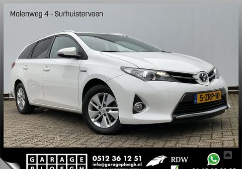 Toyota Auris Touring Sports, 2015