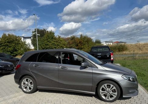 Mercedes-Benz B 200, 2018 3